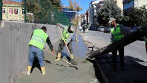 2 MAHALLEMİZDE BETON KALDIRIM ÇALIŞMASI YAPILIYOR